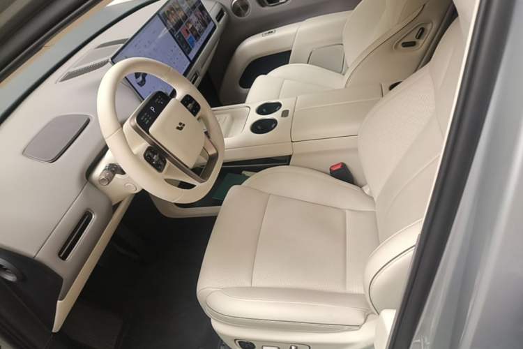 Used Li Auto i8 2025 Model Standard Version Left Front Seat