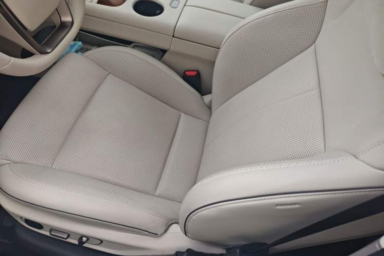 Used Li Auto i8 2025 Model Standard Version Left Front Seat