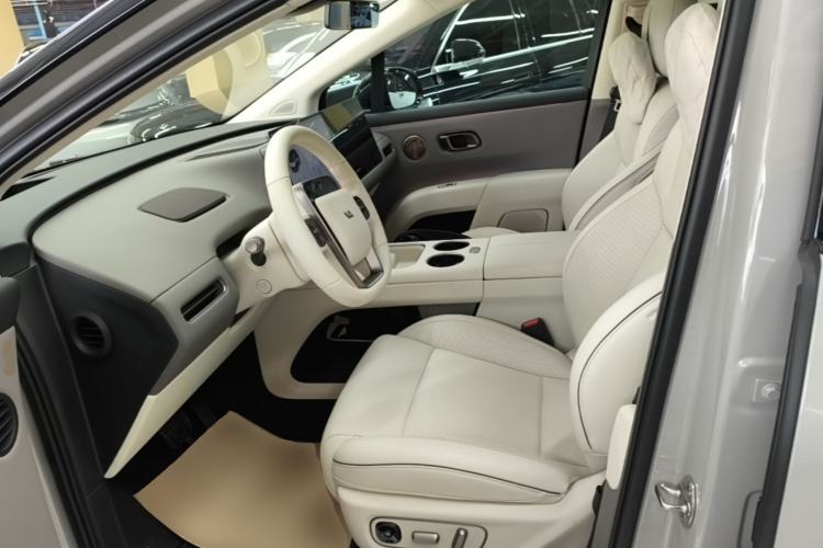 Used Li Auto i8 2025 Model Standard Version Left Front Seat