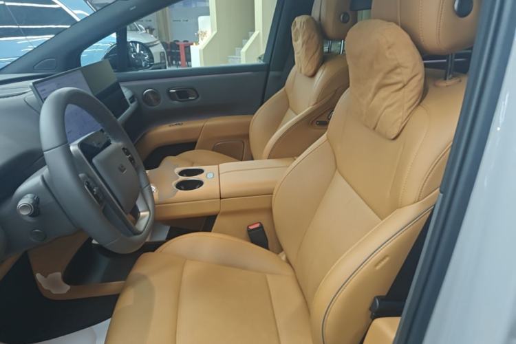 Used Li Auto i8 2025 Model Standard Version Left Front Seat