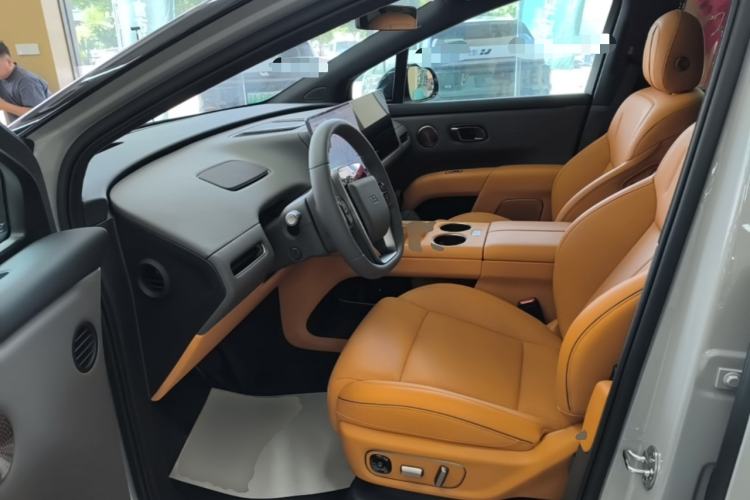 Used Li Auto i8 2025 Model Standard Version Left Front Seat