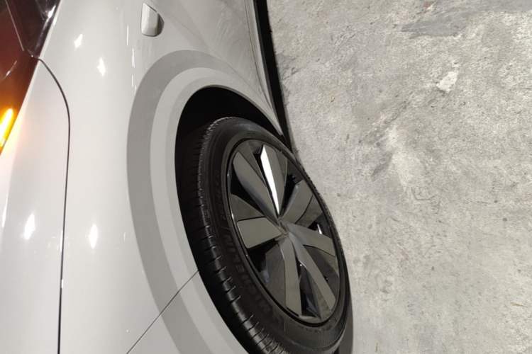 Used Li Auto i8 2025 Model Standard Version Left Front Wheel Hub