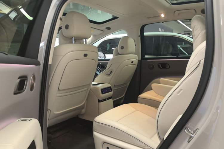 Used Li Auto i8 2025 Model Standard Version Left Rear Seat