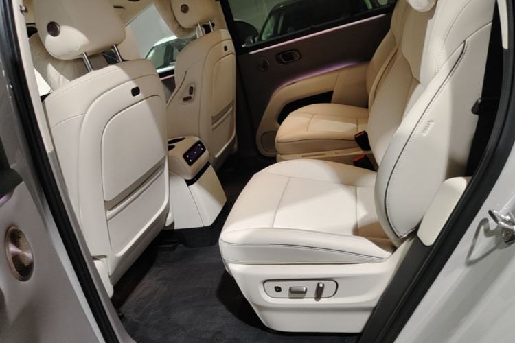 Used Li Auto i8 2025 Model Standard Version Left Rear Seat