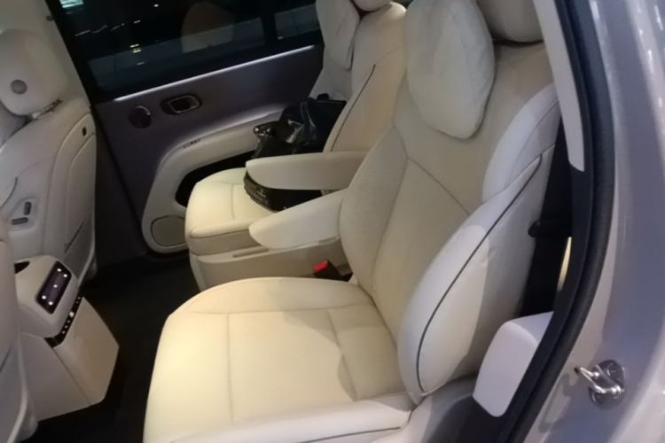 Used Li Auto i8 2025 Model Standard Version Left Rear Seat
