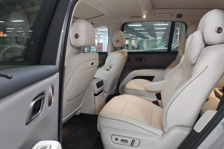 Used Li Auto i8 2025 Model Standard Version Left Rear Seat