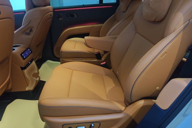 Used Li Auto i8 2025 Model Standard Version Left Rear Seat