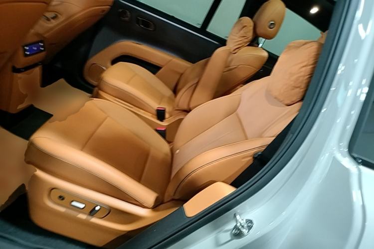 Used Li Auto i8 2025 Model Standard Version Left Rear Seat