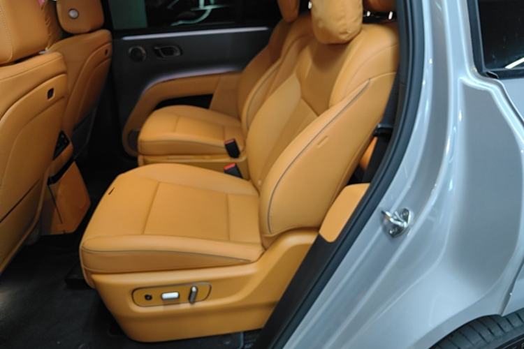 Used Li Auto i8 2025 Model Standard Version Left Rear Seat