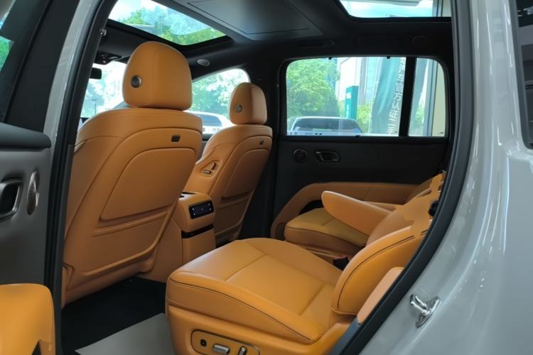 Used Li Auto i8 2025 Model Standard Version Left Rear Seat