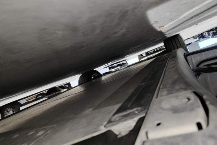 Used Li Auto i8 2025 Model Standard Version Left Side Sill