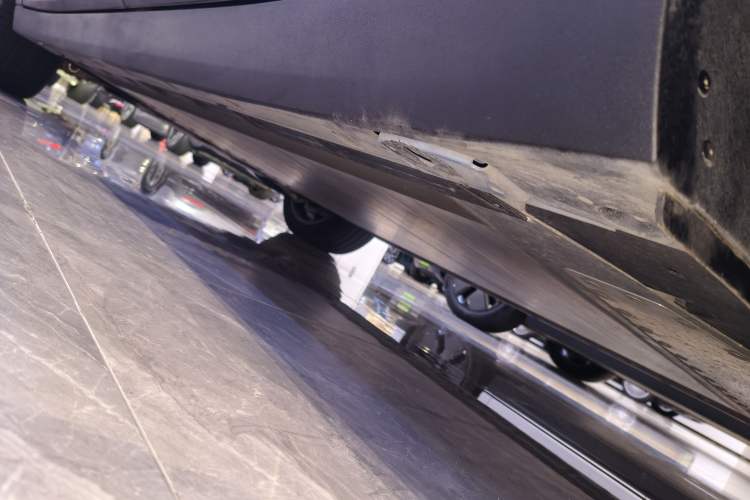 Used Li Auto i8 2025 Model Standard Version Left Side Sill
