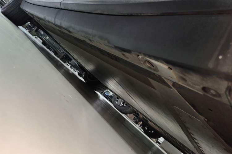Used Li Auto i8 2025 Model Standard Version Left Side Sill