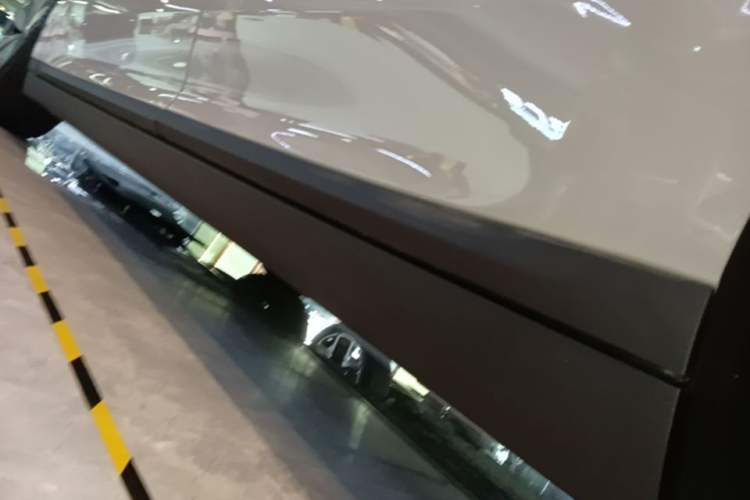 Used Li Auto i8 2025 Model Standard Version Left Side Sill