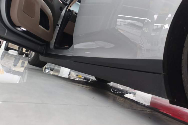 Used Li Auto i8 2025 Model Standard Version Left Side Sill