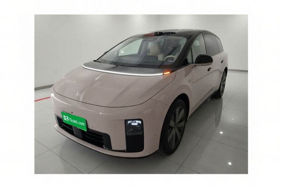 Li Auto Li Auto i8 2025