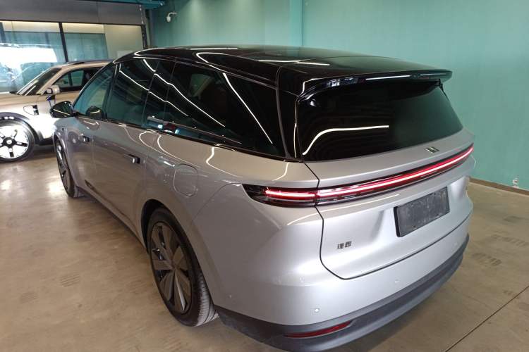 Used Li Auto i8 2025 Model Standard Version Rear Left 45 Deg