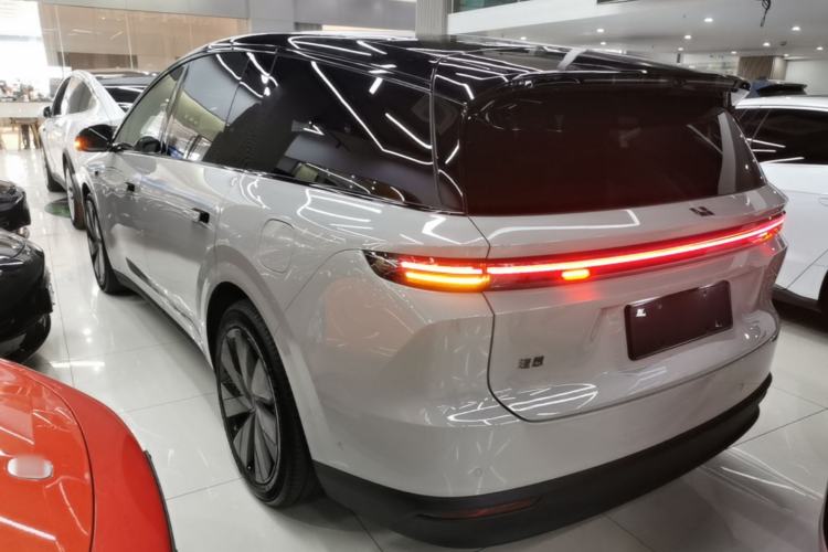 Used Li Auto i8 2025 Model Standard Version Rear Left 45 Deg