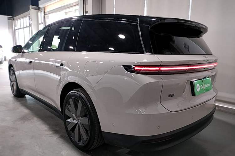 Used Li Auto i8 2025 Model Standard Version Rear Left 45 Deg