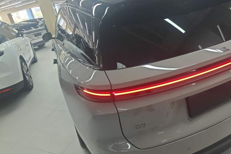 Used Li Auto i8 2025 Model Standard Version Rear Left 45 Deg