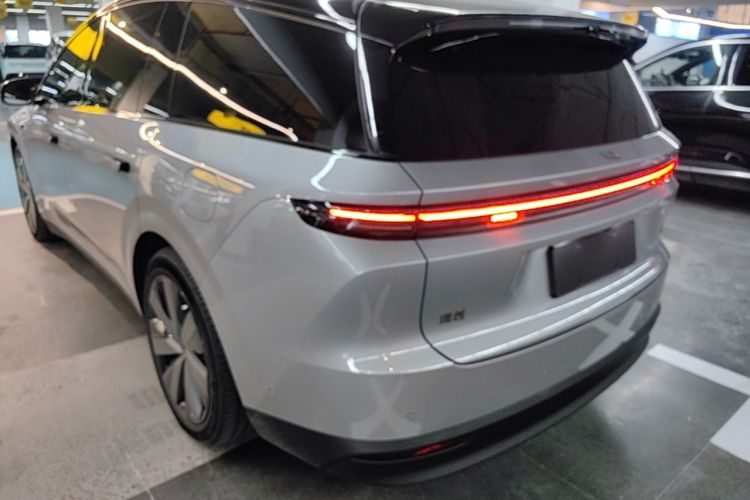 Used Li Auto i8 2025 Model Standard Version Rear Left 45 Deg