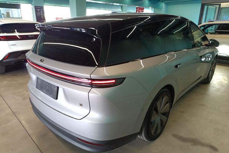Used Li Auto i8 2025 Model Standard Version Rear Right 45 Deg