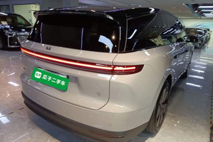 Used Li Auto i8 2025 Model Standard Version Rear Right 45 Deg