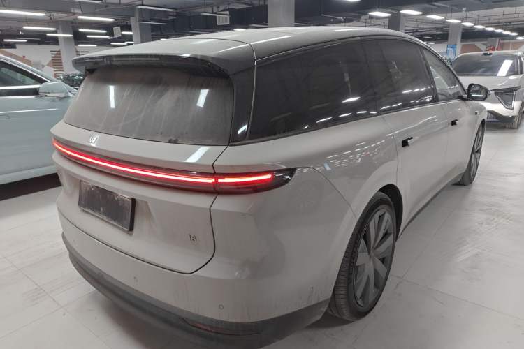 Used Li Auto i8 2025 Model Standard Version Rear Right 45 Deg