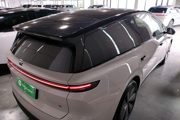 Used Li Auto i8 2025 Model Standard Version Rear Right 45 Deg