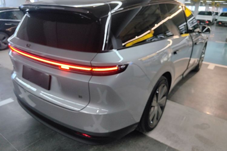 Used Li Auto i8 2025 Model Standard Version Rear Right 45 Deg