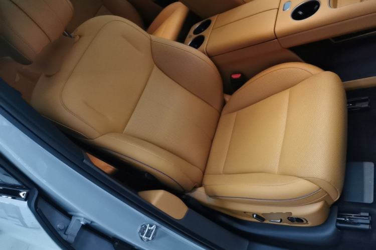Used Li Auto i8 2025 Model Standard Version Right Front Seat