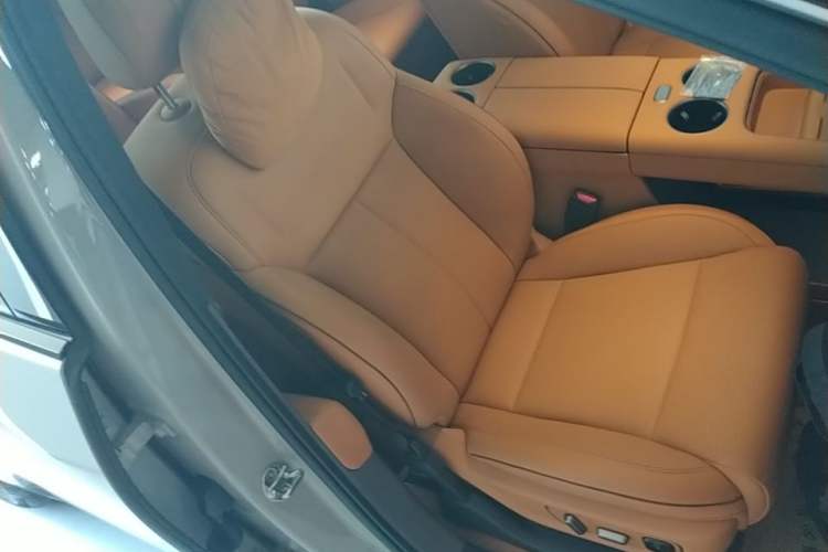 Used Li Auto i8 2025 Model Standard Version Right Front Seat