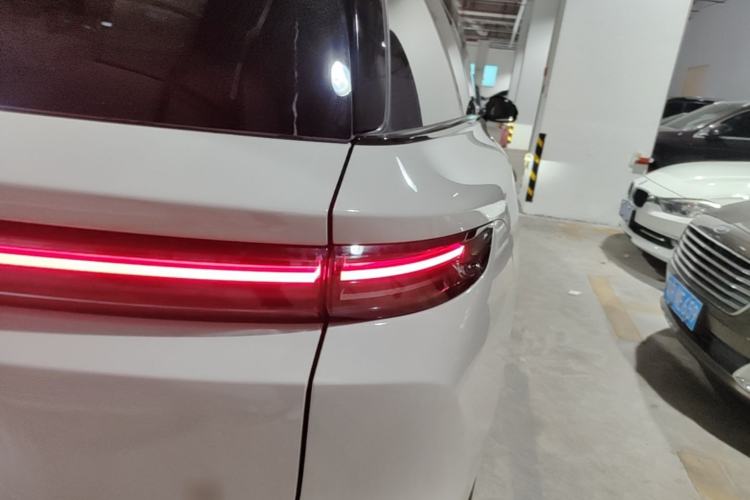 Used Li Auto i8 2025 Model Standard Version Right Rear Taillight