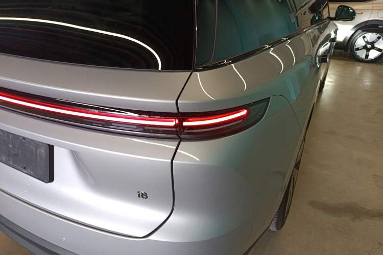 Used Li Auto i8 2025 Model Standard Version Right Rear Taillight
