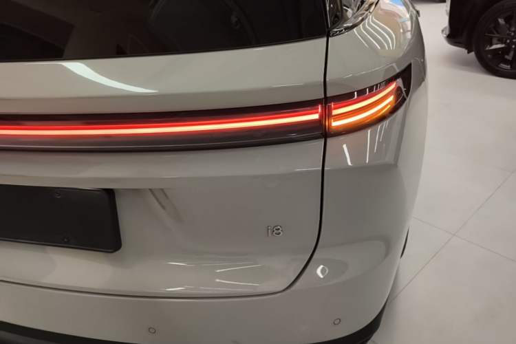 Used Li Auto i8 2025 Model Standard Version Right Rear Taillight