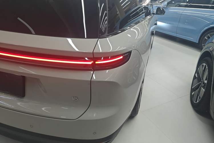 Used Li Auto i8 2025 Model Standard Version Right Rear Taillight