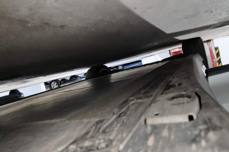 Used Li Auto i8 2025 Model Standard Version Right Side Sill