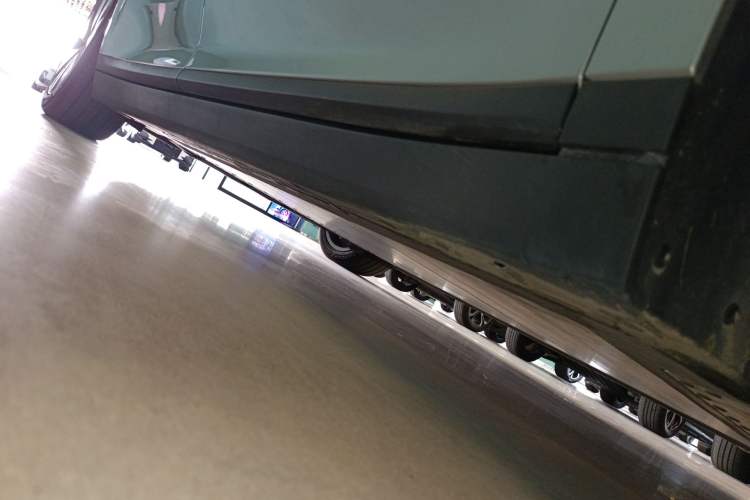 Used Li Auto i8 2025 Model Standard Version Right Side Sill