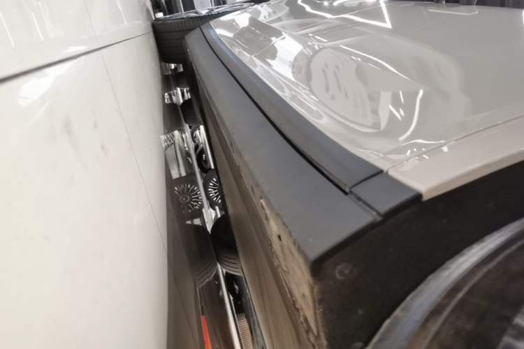 Used Li Auto i8 2025 Model Standard Version Right Side Sill