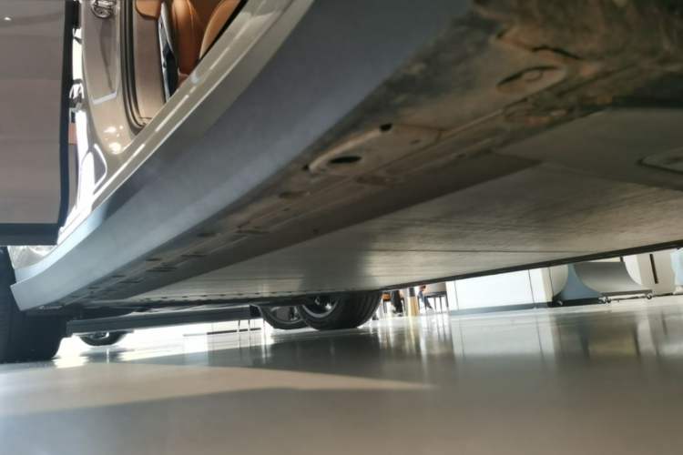 Used Li Auto i8 2025 Model Standard Version Right Side Sill