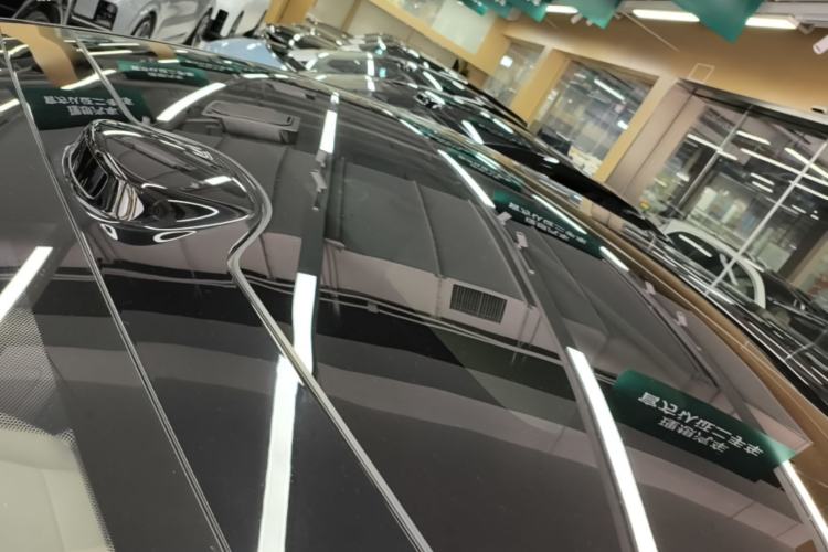 Used Li Auto i8 2025 Model Standard Version Roof
