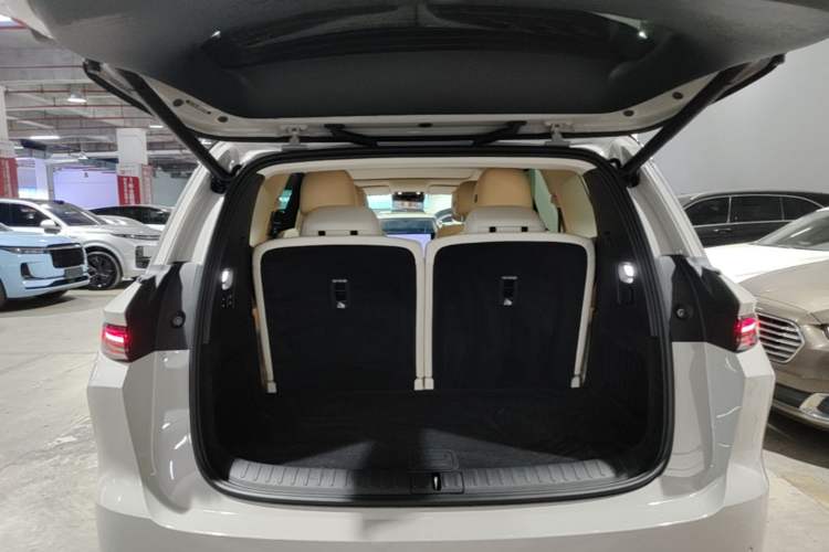Used Li Auto i8 2025 Model Standard Version Trunk