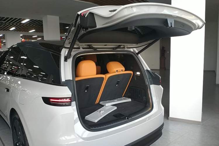 Used Li Auto i8 2025 Model Standard Version Trunk