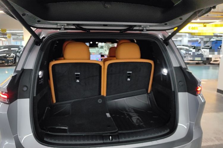 Used Li Auto i8 2025 Model Standard Version Trunk