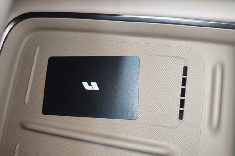 Used Li Auto i8 2025 Model Standard Version Vehicle Key