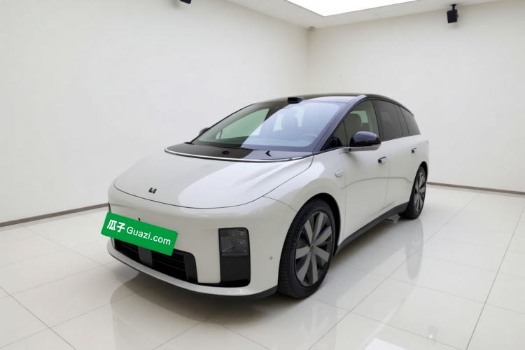 Li Auto i8 2025 Model Standard Version