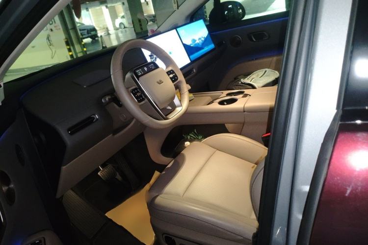 Used Li Auto i8 2025 Model Standard Version Left Front Seat