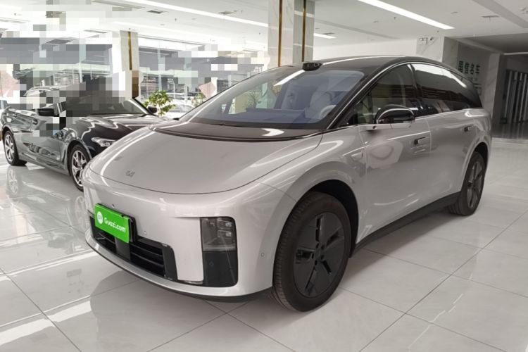 Li Auto i8 2025 Model Standard Version