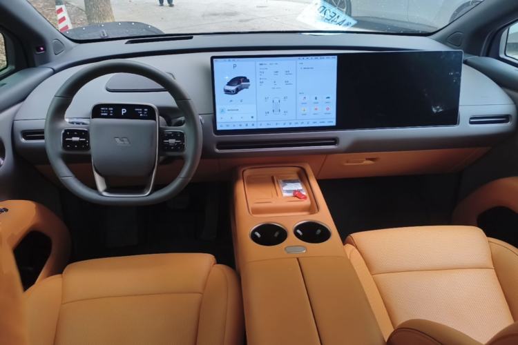 Used Li Auto i8 2025 Model Standard Version Center Console