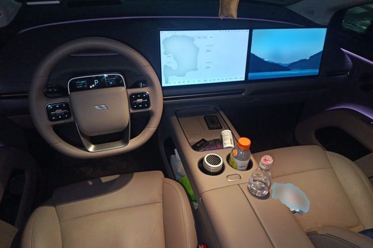 Used Li Auto i8 2025 Model Standard Version Center Console